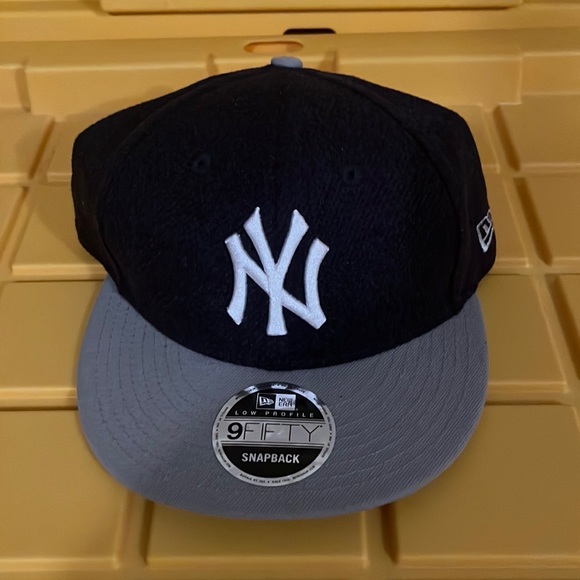 New Era Other - New York Yankees Team Color 9FIFTY snapback hat from New Era, Navy, Like new